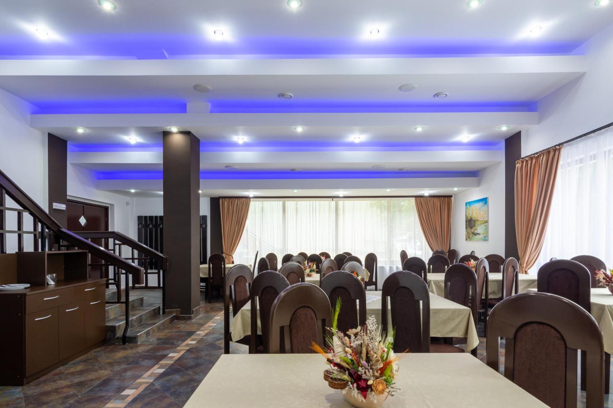Pensiunea Admiraz Durau Ngoại thất bức ảnh